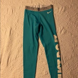 Lightly Used Women’s Aqua Nike Leggings XS
